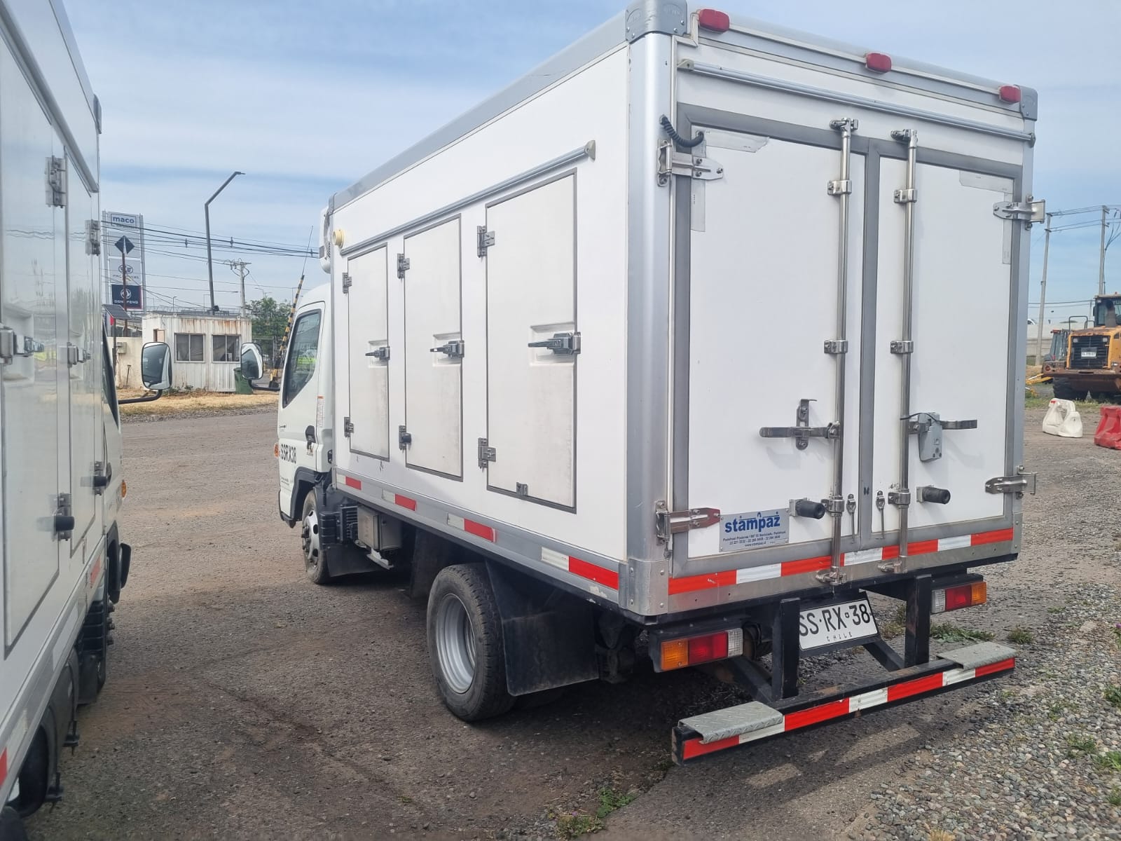 MITSUBISHI FUSO CANTER 413 2023