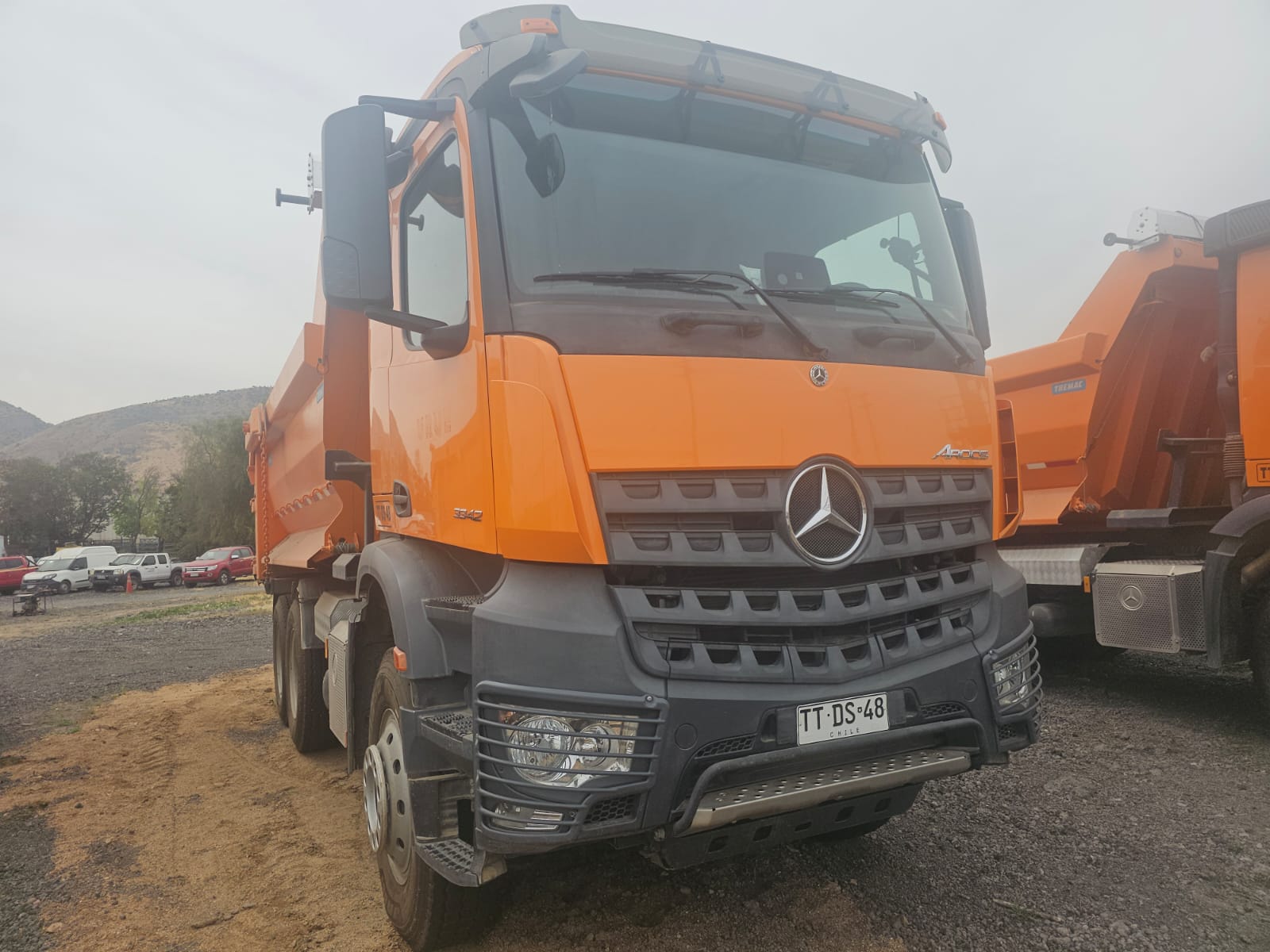 MERCEDES BENZ AROCS 3342 2025