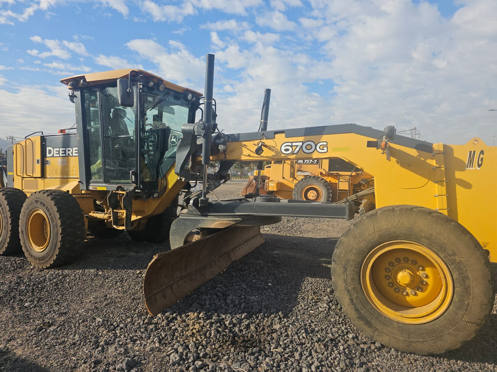 JOHN DEERE 670 G 6X4 2020