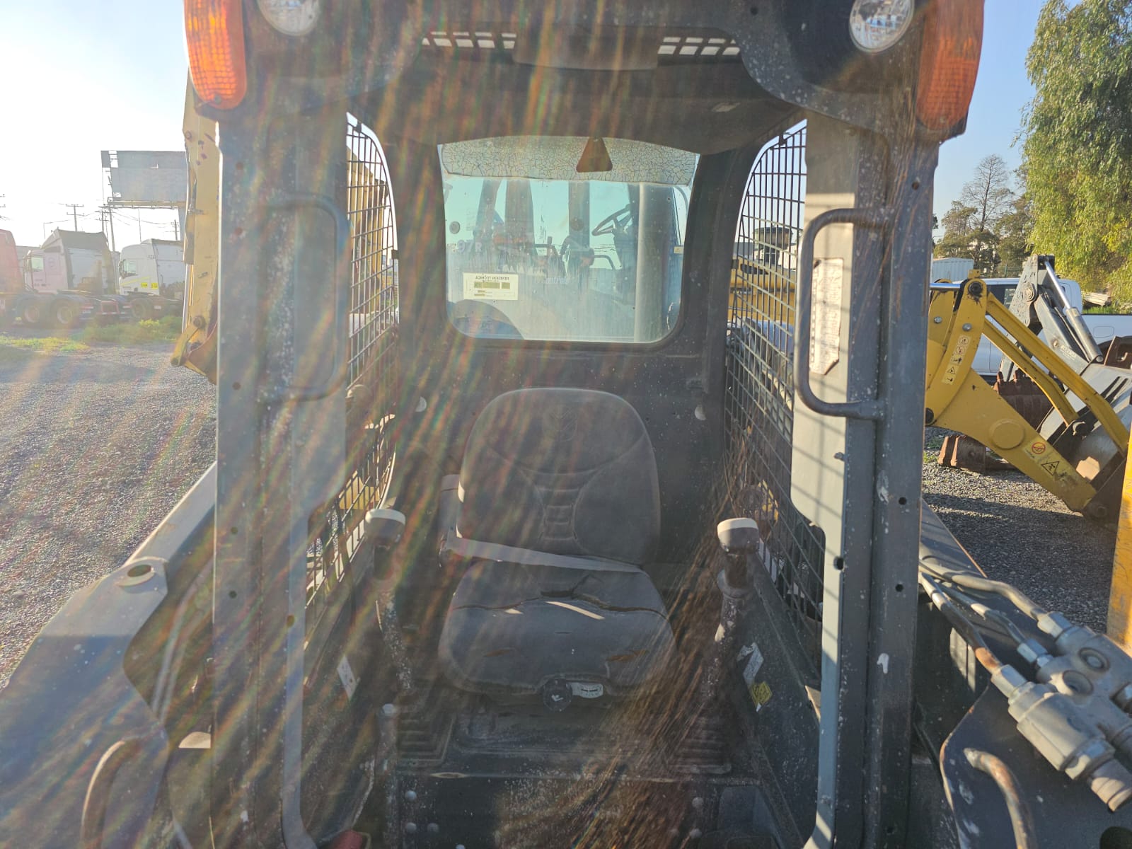 NEW HOLLAND L218 2016