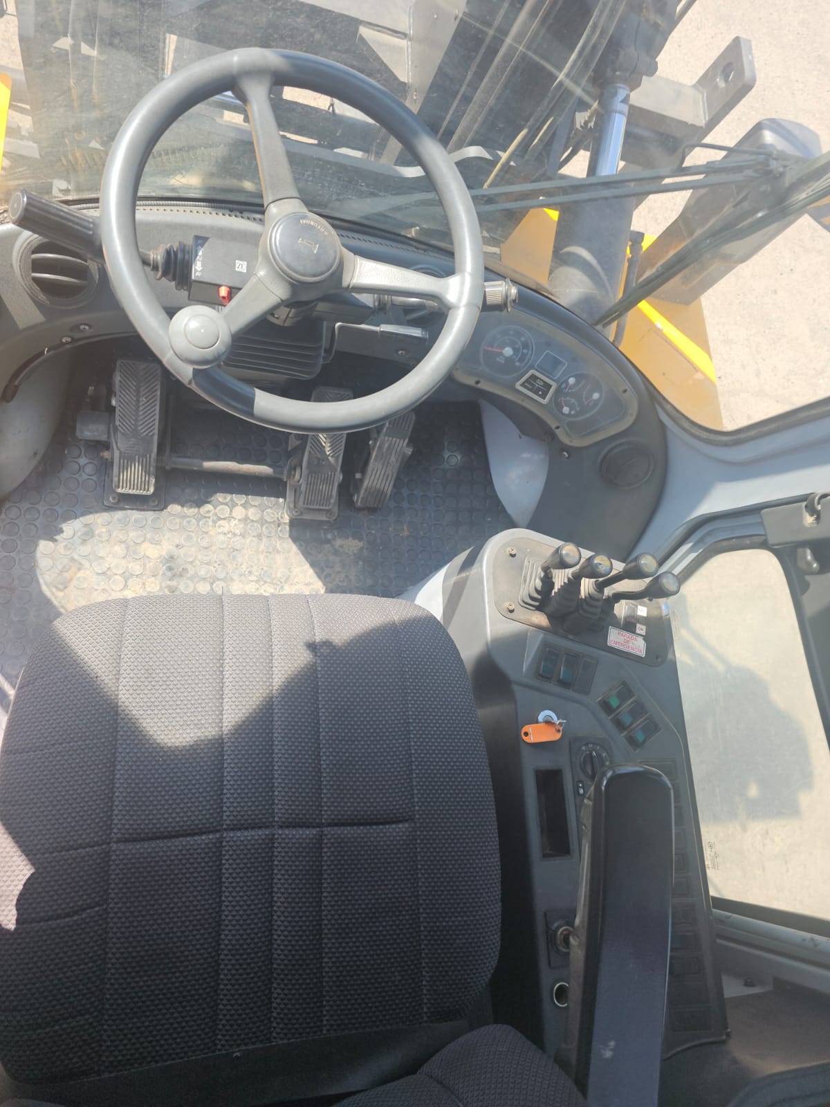 HYUNDAI 160D7E 2011