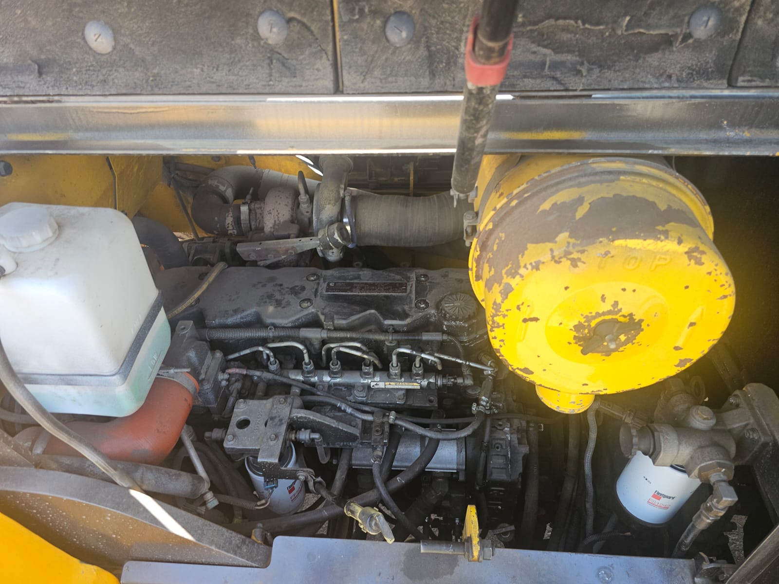 HYUNDAI 160D7E 2011