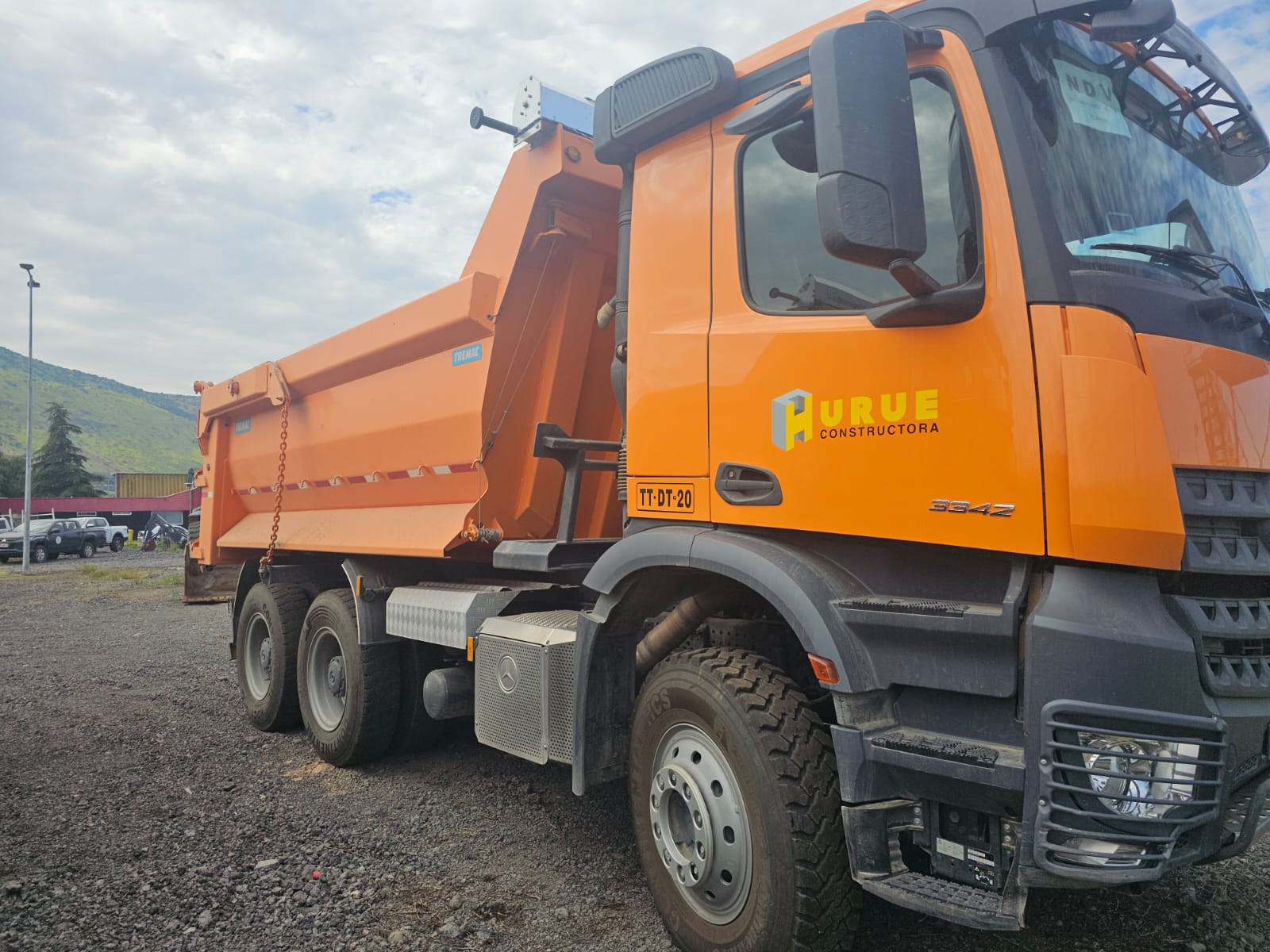 MERCEDES BENZ AROCS 3342 2025