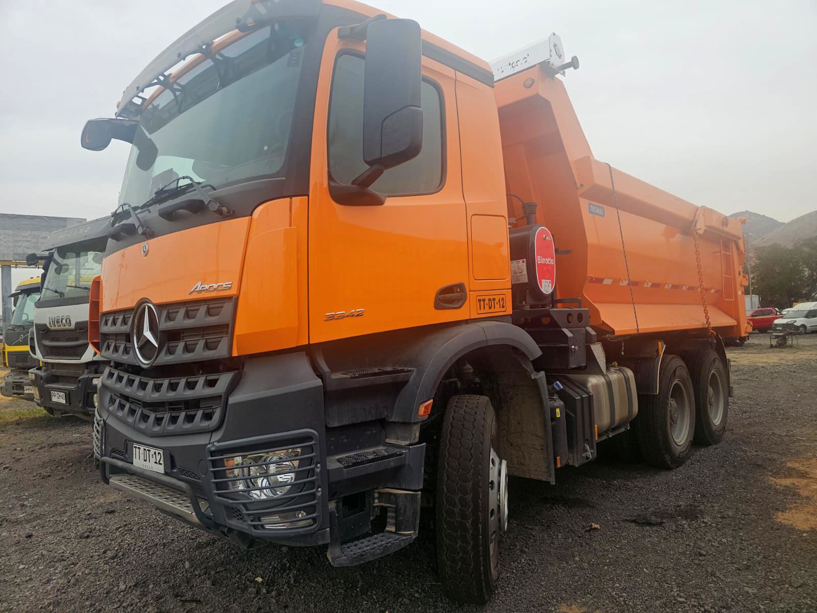 MERCEDES BENZ AROCS 3342 2025