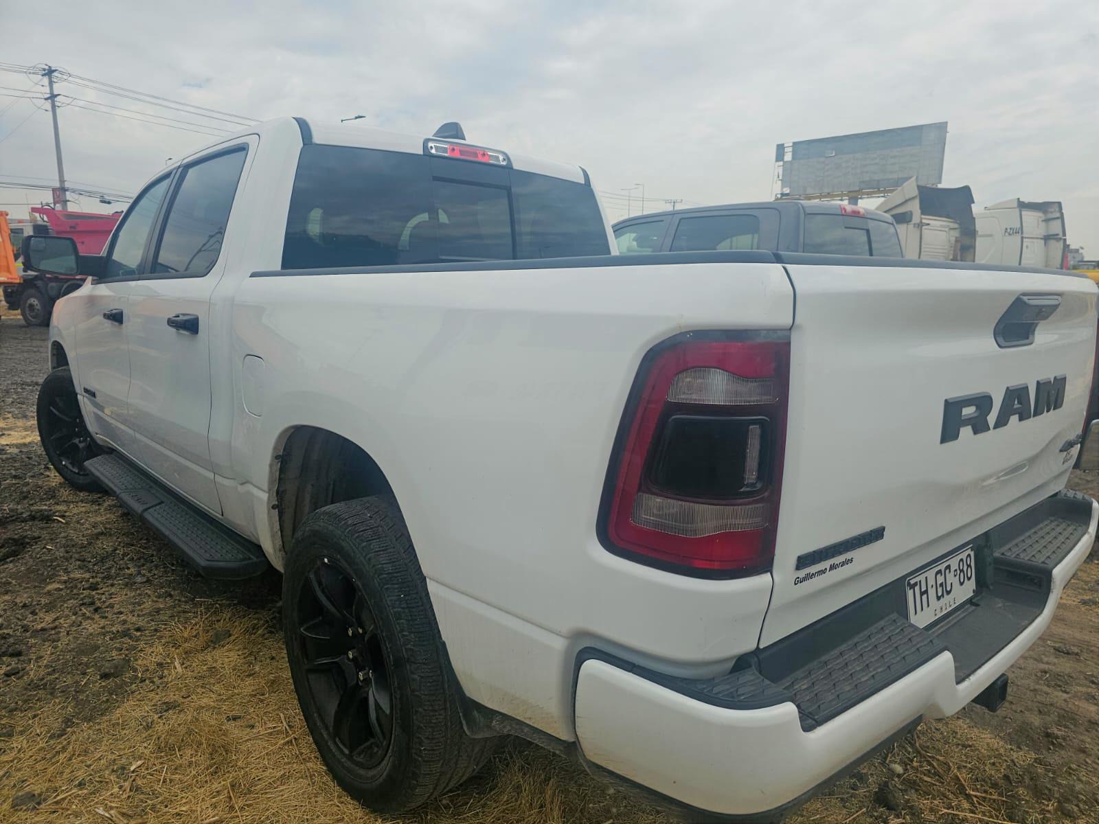 RAM 1500 BIG HORN 4X4 2024