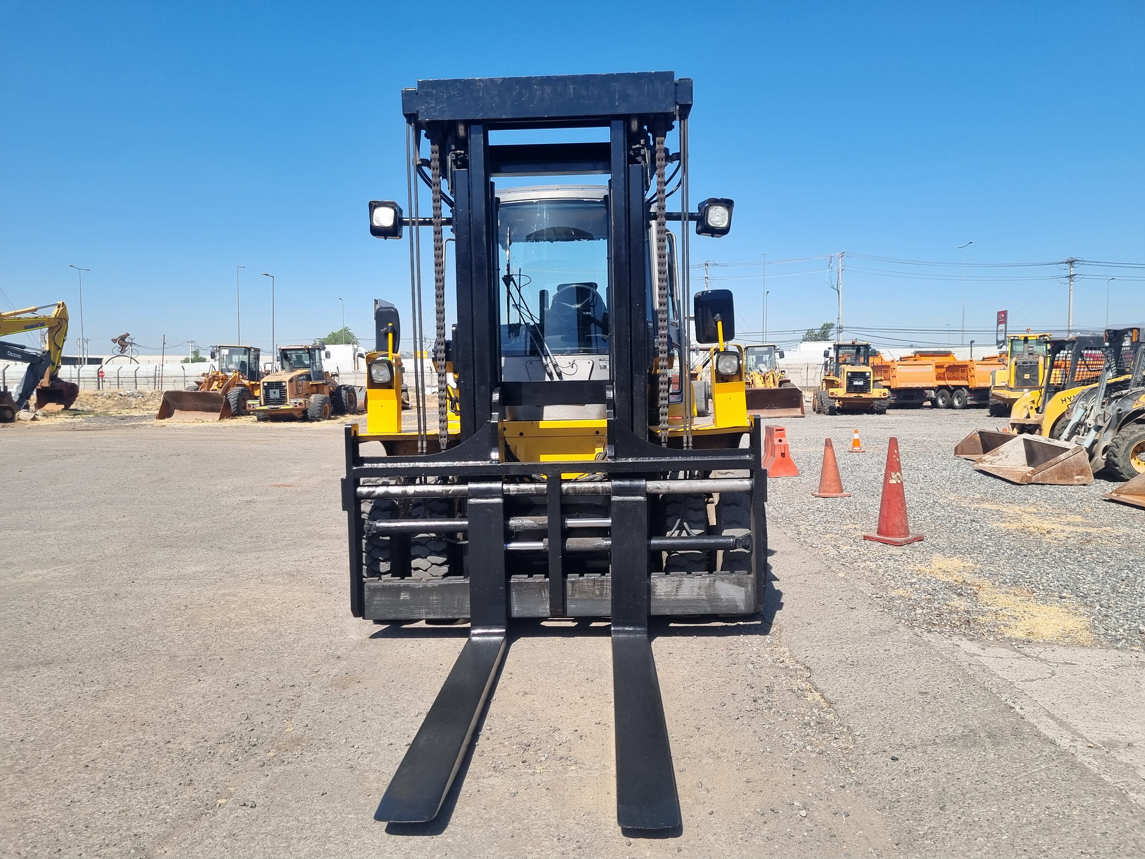 HYUNDAI 110D-7E 2012