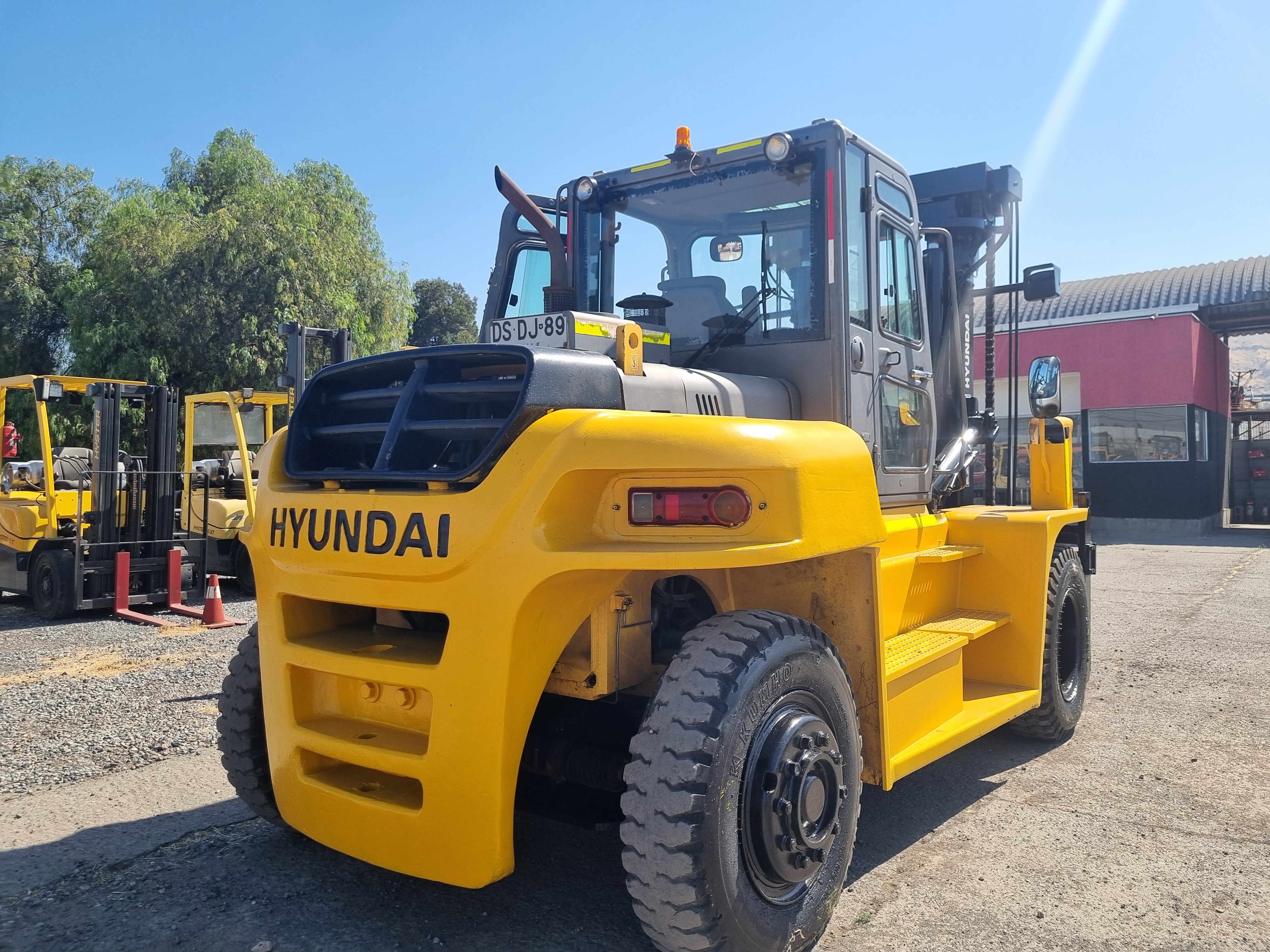 HYUNDAI 110D-7E 2012