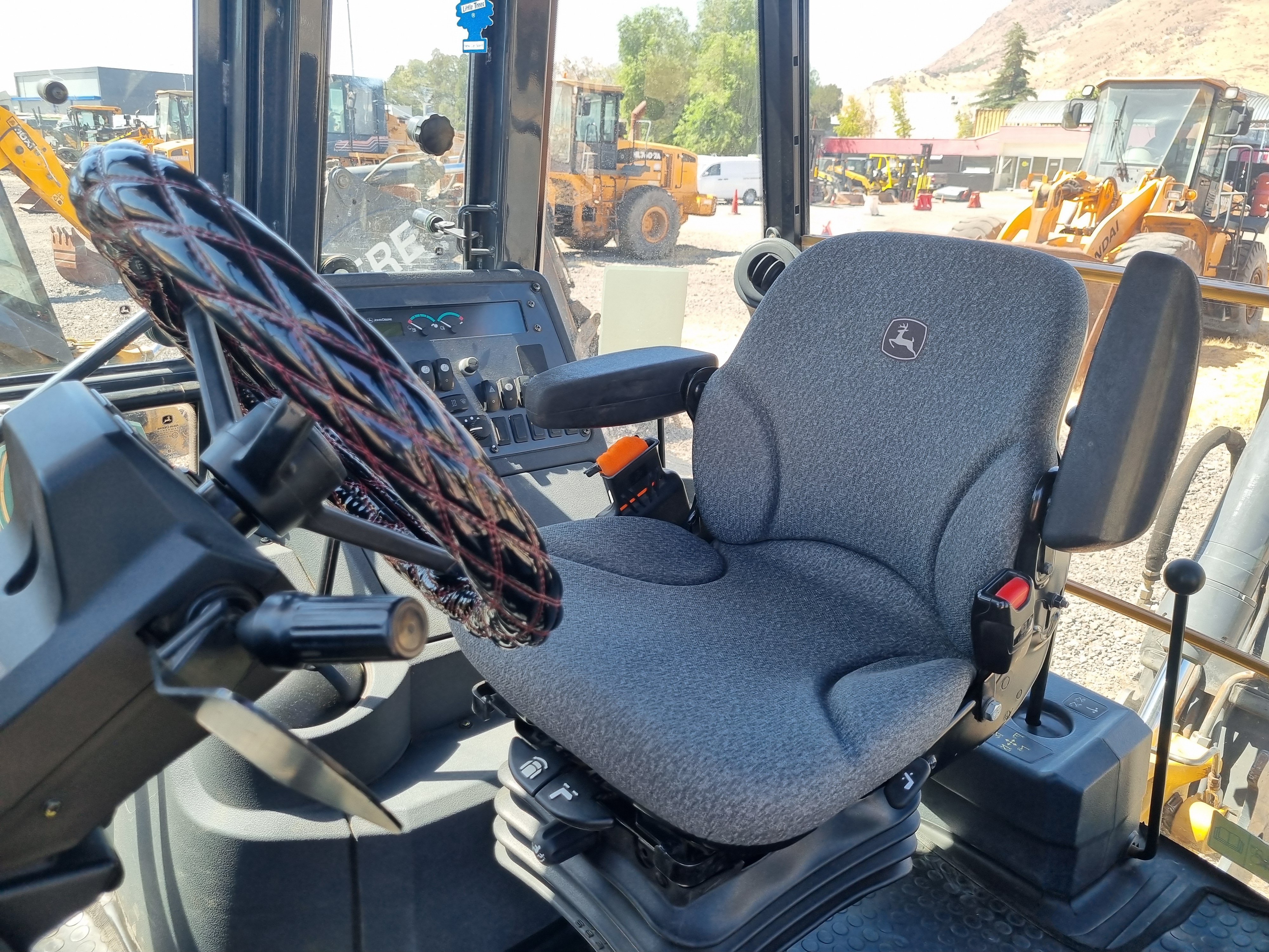 JOHN DEERE 310L 2021