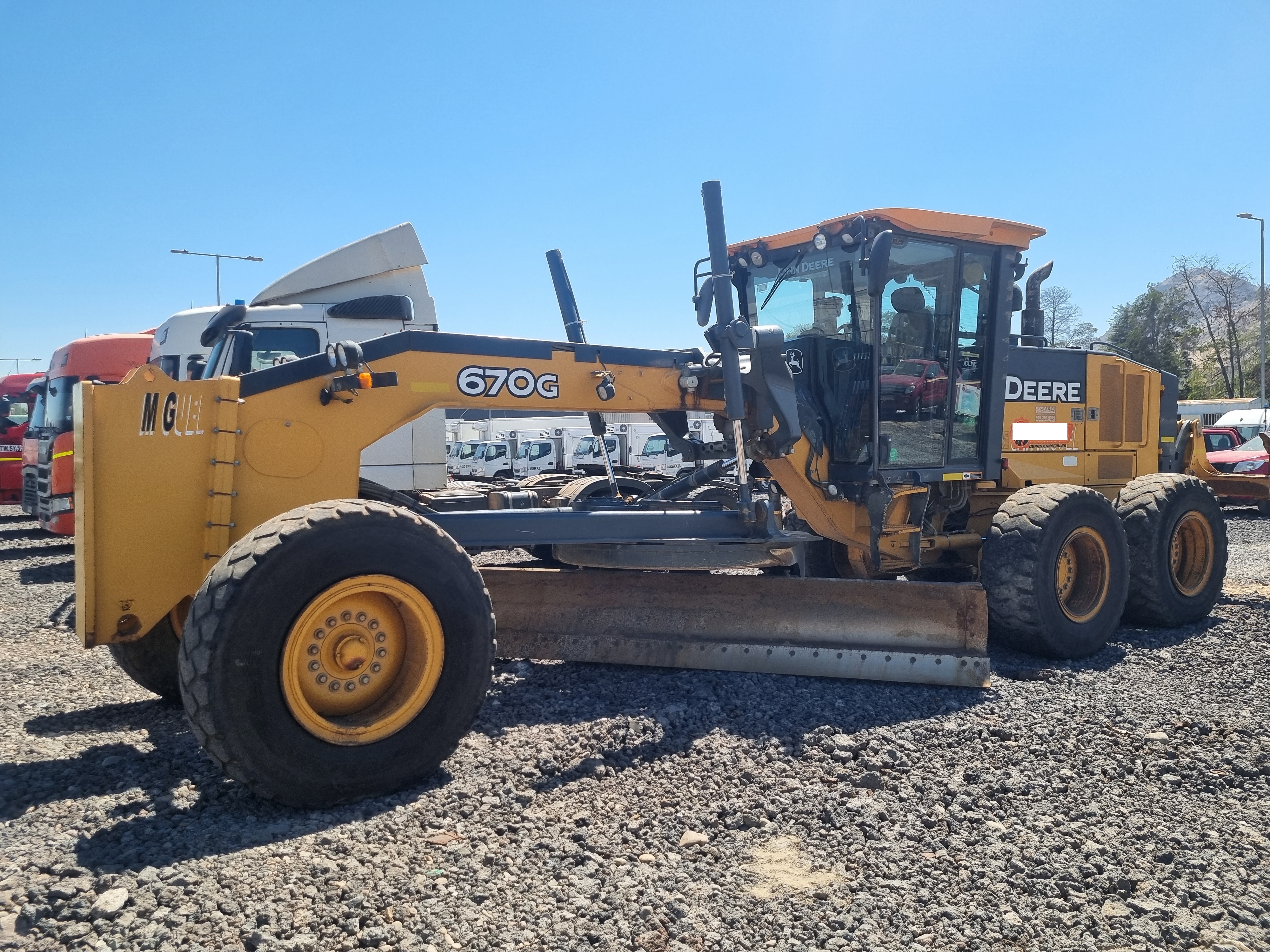 JOHN DEERE 670 G 6X4 2020