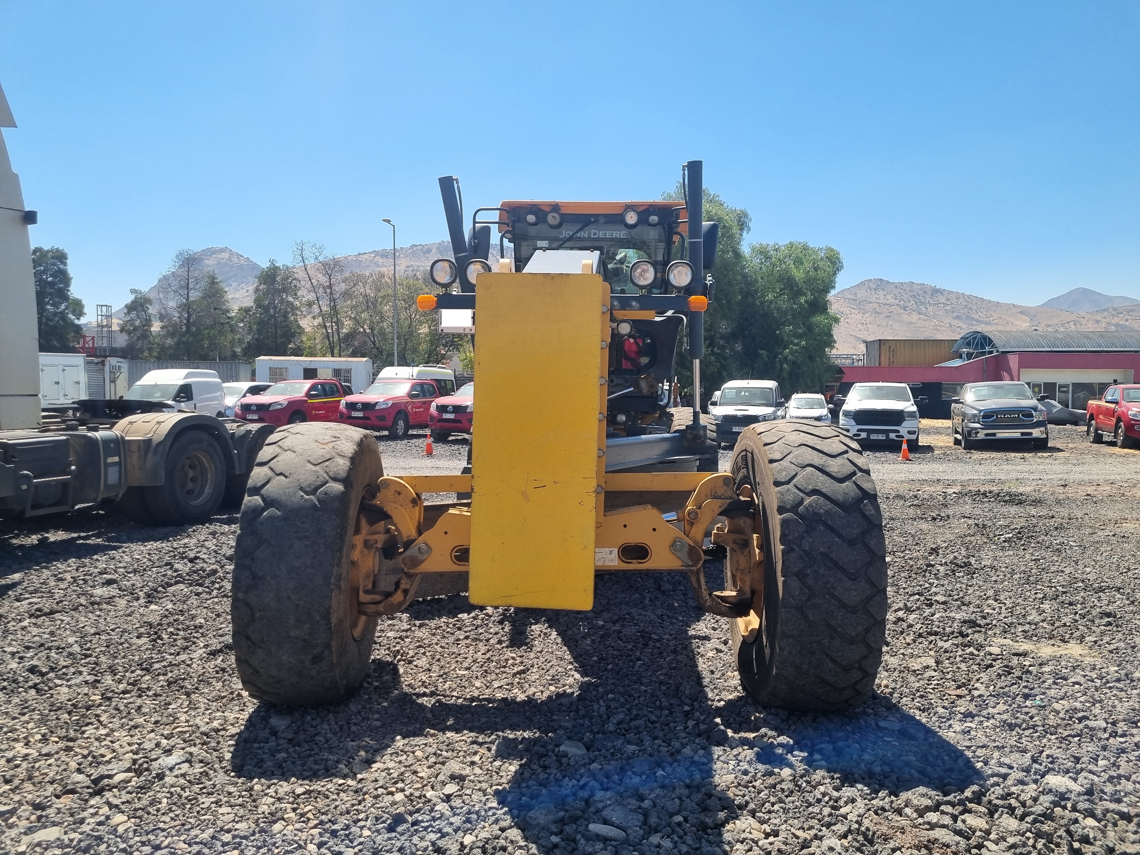 JOHN DEERE 670 G 6X4 2020