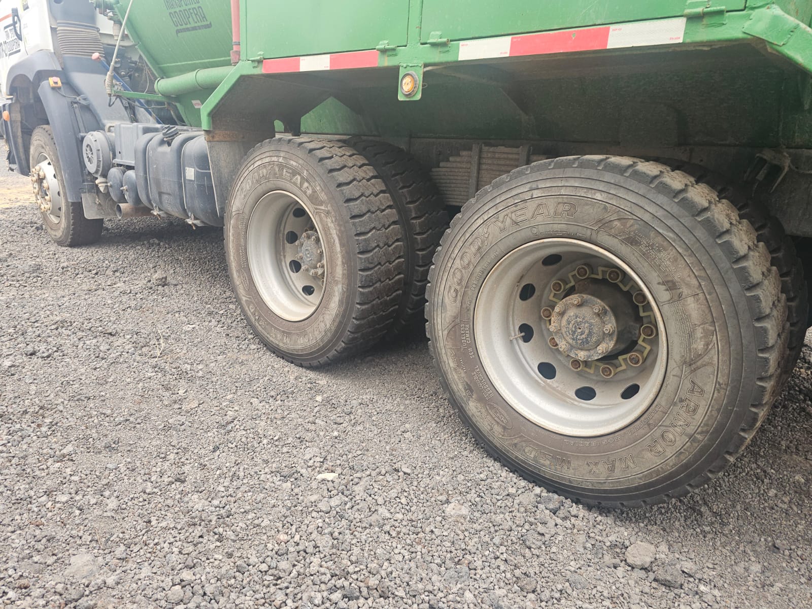 VOLKSWAGEN CONSTELLATION 31330 (6X4) 2025