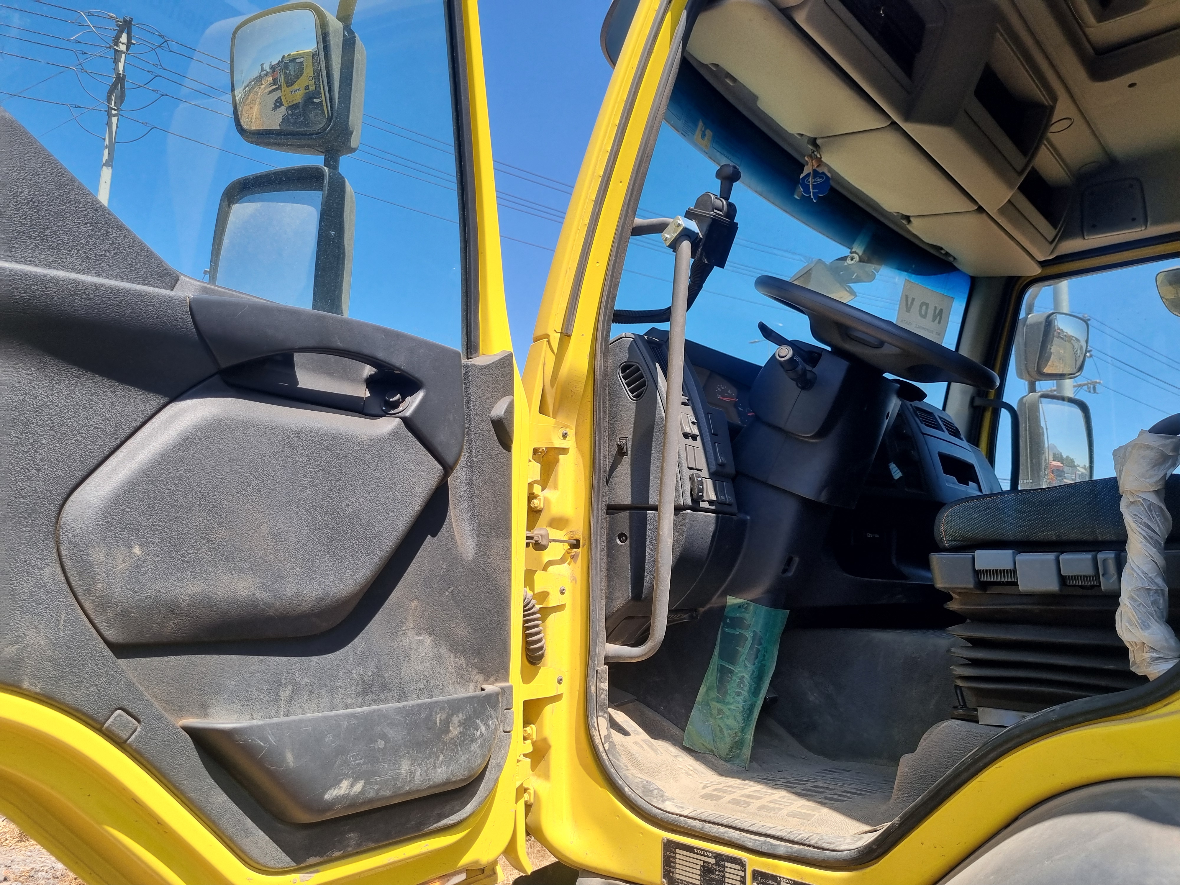 VOLVO VM 350 2024