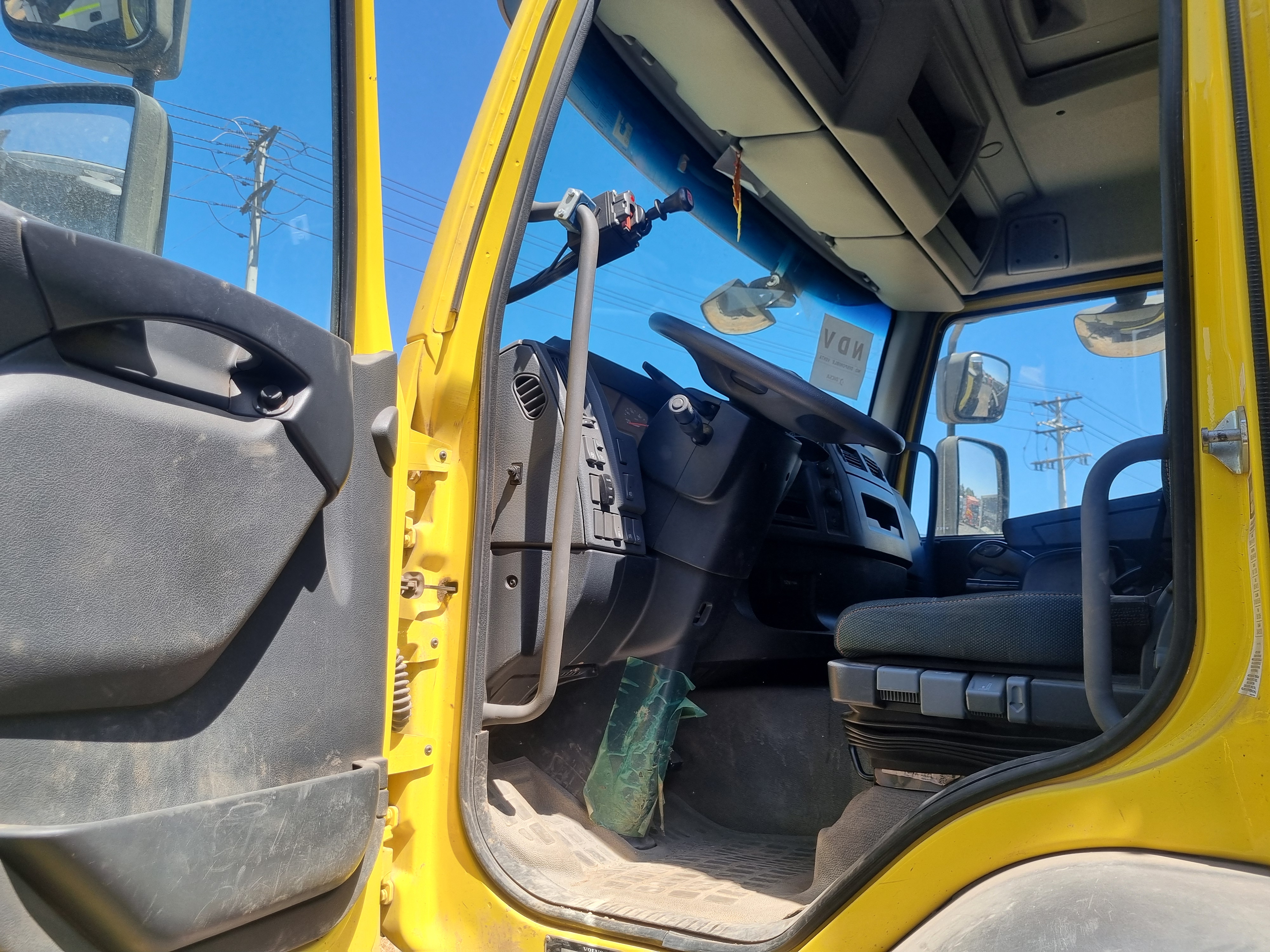VOLVO VM 350 2023