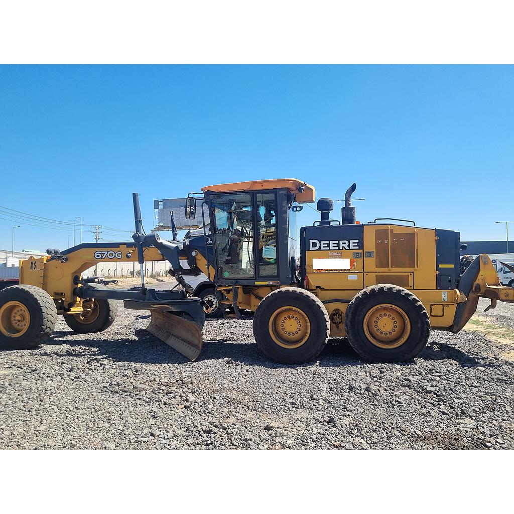 JOHN DEERE 670 G 6X4 2020
